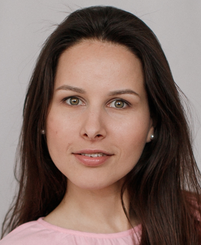 Алина Селезнева
