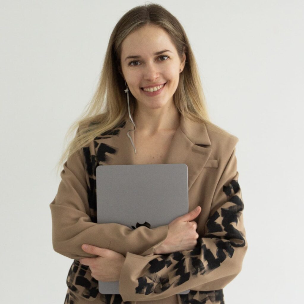 Полина Кравцова